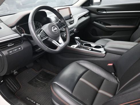 Used 2024 Nissan Altima 2.5 SR image 9