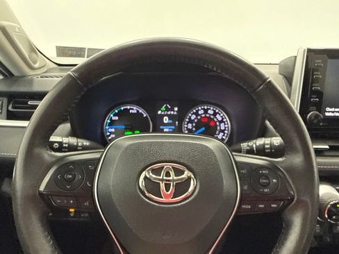 Used 2021 Toyota RAV4 XLE Premium AWD/4WD image 27
