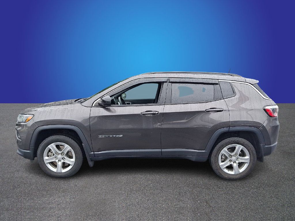 Used 2023 Jeep Compass Latitude AWD/4WD image 7
