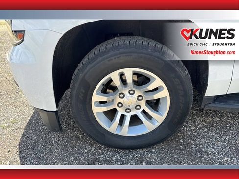 Used 2019 Chevrolet Suburban LT AWD/4WD image 19