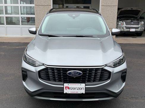 Used 2024 Ford Escape Active w/ Tech Pack #2 image 2