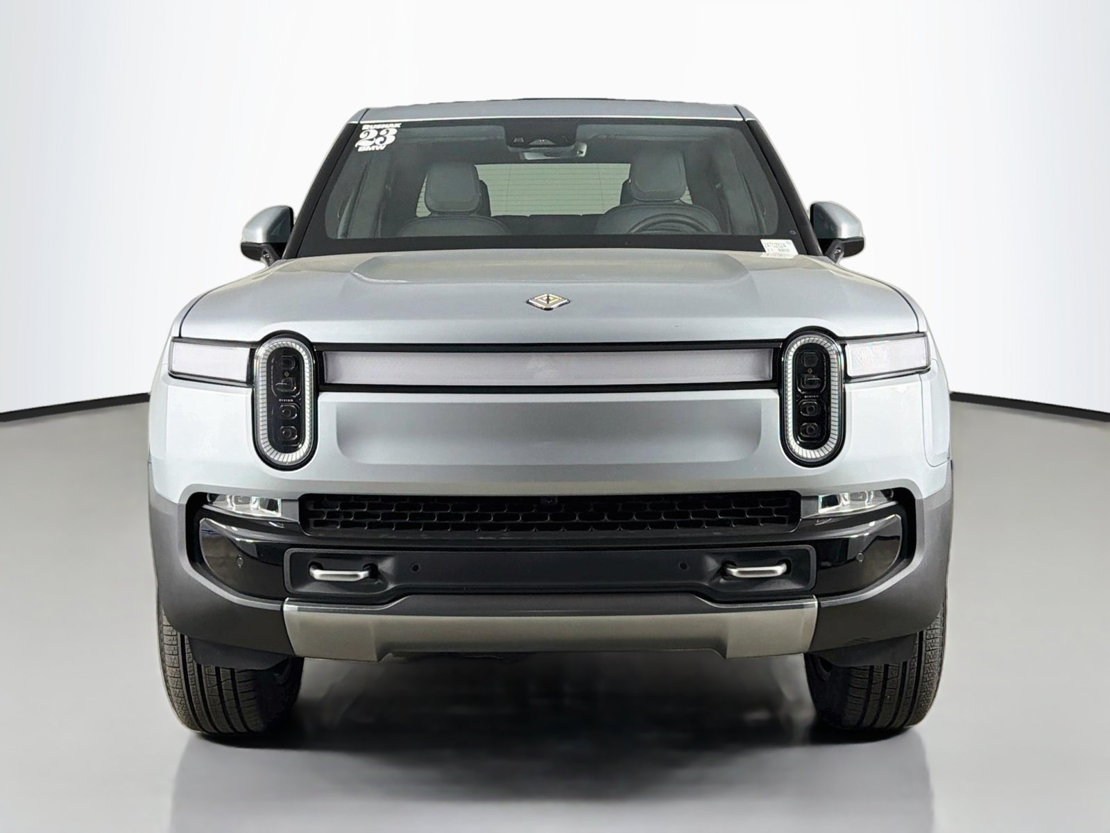 Used 2023 Rivian R1T Adventure Dual AWD/4WD image 2