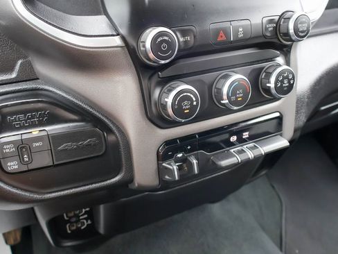 Used 2022 RAM 2500 Big Horn AWD/4WD image 14