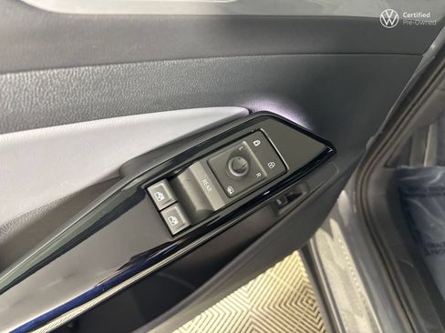 Used 2024 Volkswagen ID.4 Pro S AWD/4WD image 16