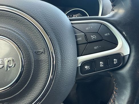 Used 2021 Jeep Compass Limited image 11