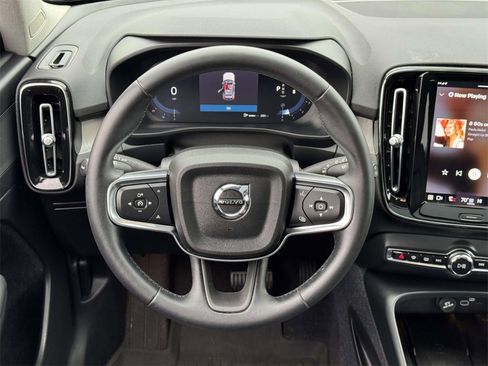 Certified 2023 Volvo XC40 B5 Plus w/ Protection Package Premier image 12