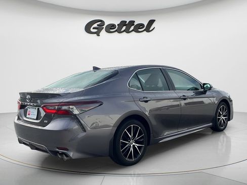 Used 2024 Toyota Camry SE w/ Convenience Package FWD image 5