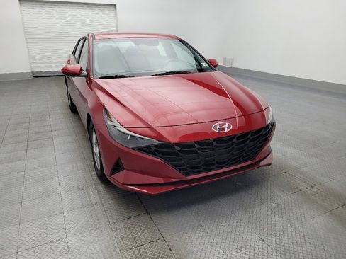 Used 2023 Hyundai Elantra SE w/ Cargo Package image 14