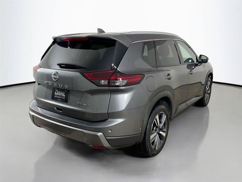 Used 2026 Nissan Rogue SL AWD/4WD image 13