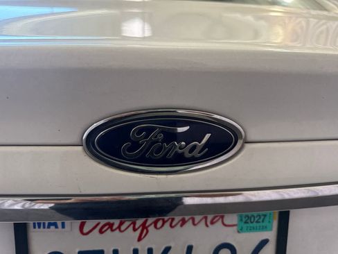 Used 2018 Ford Fusion SE FWD image 14