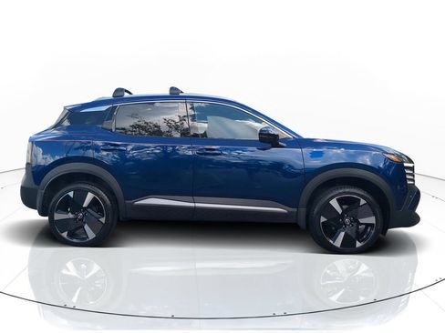 New 2026 Nissan Kicks SR w/ Illumination Package FWD image 3