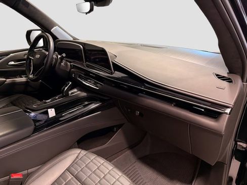 Certified 2024 Cadillac Escalade ESV V w/ LPO, ONYX Package image 29