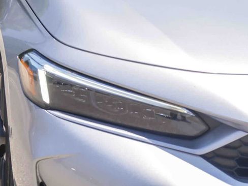 Used 2025 Honda Civic Sport image 4