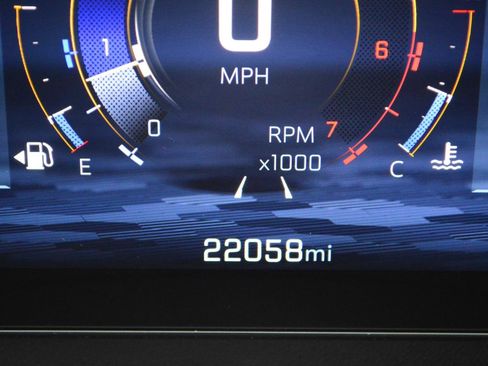 Used 2024 Chevrolet Traverse RS image 35