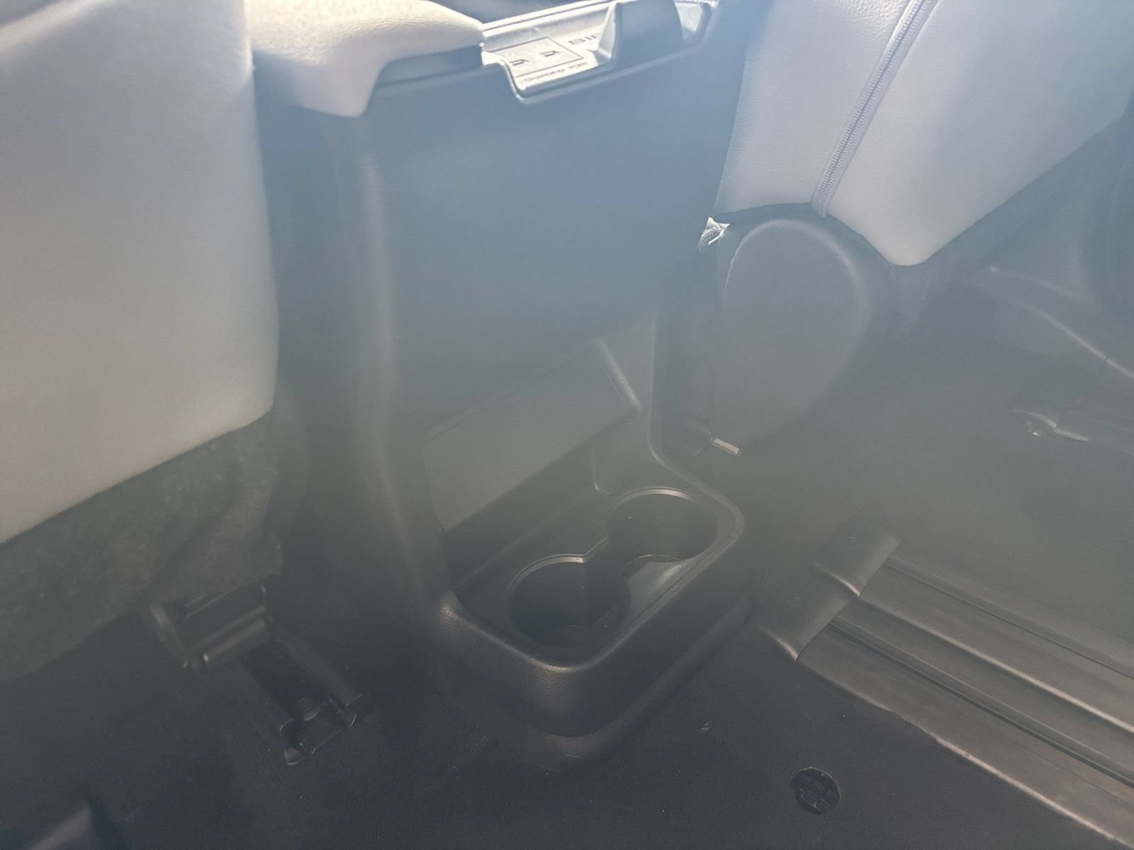 Used 2025 Toyota Sienna XLE FWD image 25