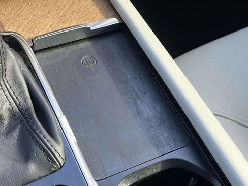 Used 2021 Volvo XC90 T6 Momentum image 35