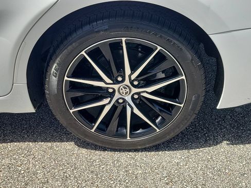 Used 2024 Toyota Camry SE FWD image 5