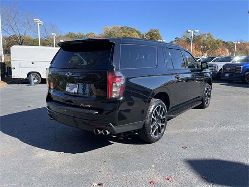 Used 2023 Chevrolet Suburban RST w/ Sport Performance Package image 6
