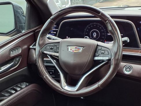 Used 2023 Cadillac Escalade ESV Sport Platinum w/ LPO, ONYX Package RWD image 9
