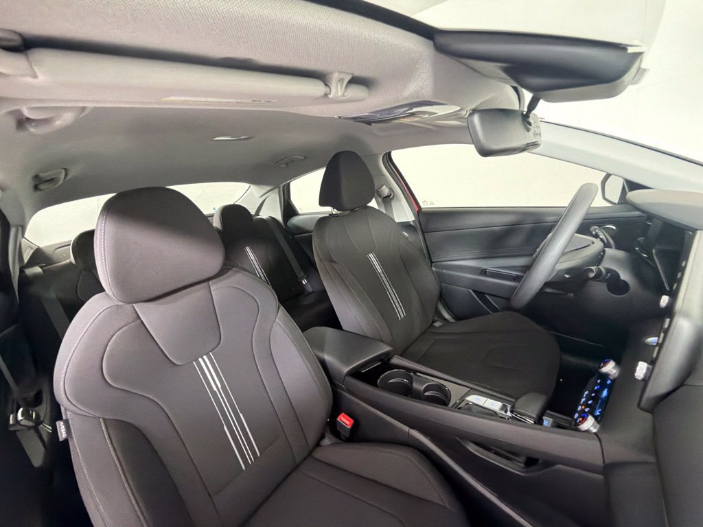 Certified 2025 Hyundai Elantra Hybrid FWD image 27