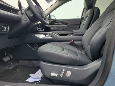 New 2026 Lincoln Nautilus Premier w/ Equipment Group 102A image 17