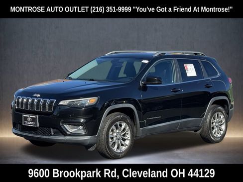 Used 2019 Jeep Cherokee Latitude Plus w/ Comfort/Convenience Group image 3