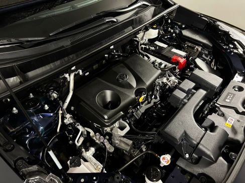 Used 2024 Toyota RAV4 XLE FWD image 10