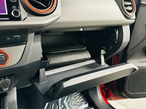 Certified 2021 Toyota Tacoma SR5 image 20