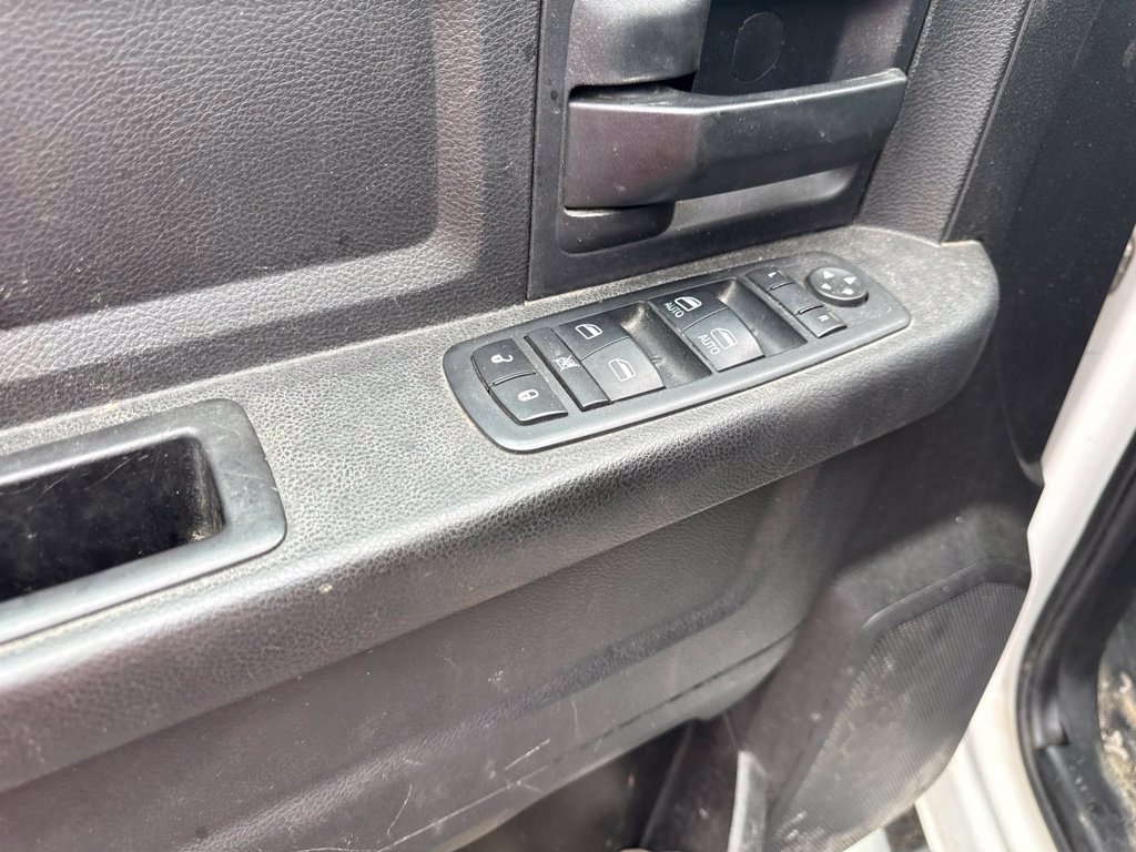Used 2017 RAM 3500 Tradesman w/ Chrome Appearance Group AWD/4WD image 25