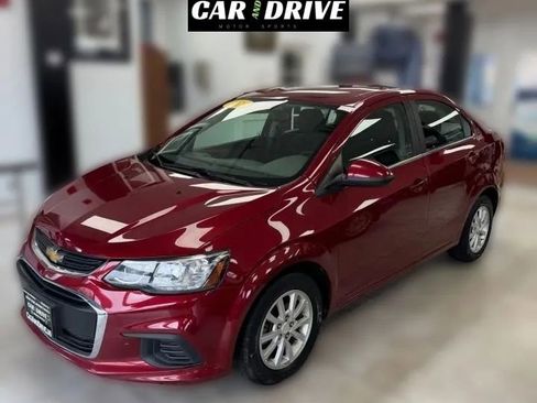 Used 2020 Chevrolet Sonic LT image 1