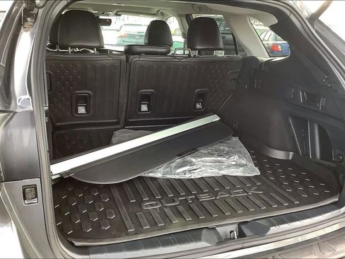 Certified 2023 Subaru Outback Limited image 31