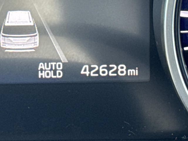 Used 2024 Kia Carnival EX FWD image 26