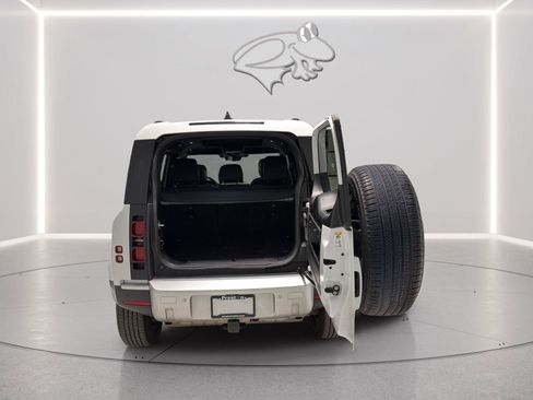 Used 2024 Land Rover Defender 110 S AWD/4WD image 9