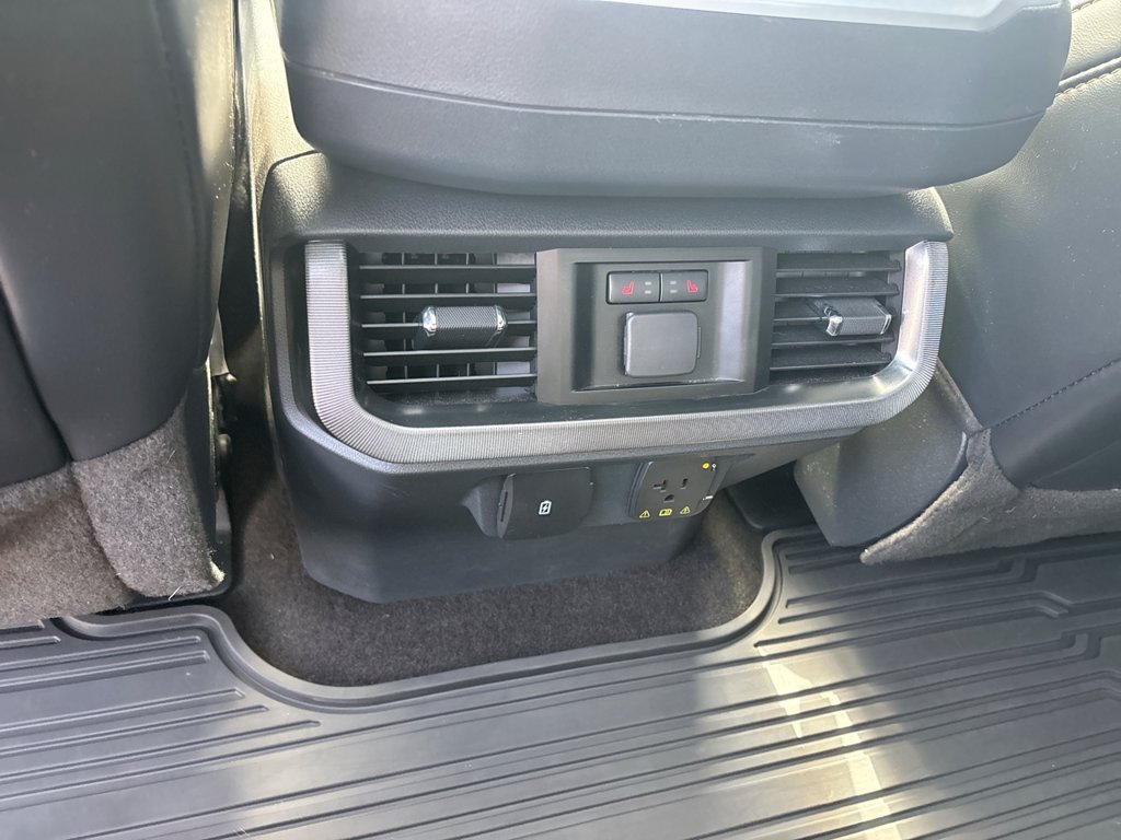 Used 2022 Ford F150 Platinum w/ FX4 Off-Road Package AWD/4WD image 23