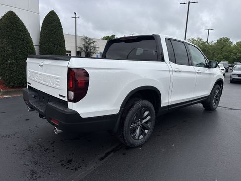 New 2026 Honda Ridgeline Sport image 11