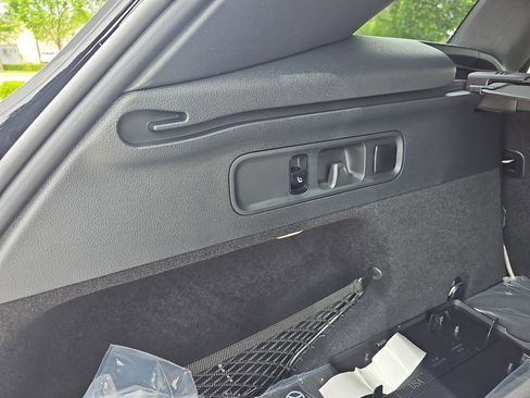 New 2025 Mercedes-Benz GLC 350e 4MATIC image 24