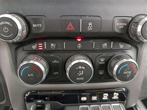 Used 2020 RAM 2500 Laramie w/ Night Edition image 4