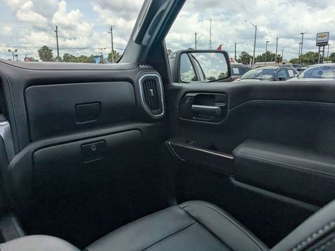 Used 2021 Chevrolet Silverado 1500 LT Trail Boss w/ LPO, Dark Essentials Package AWD/4WD image 15