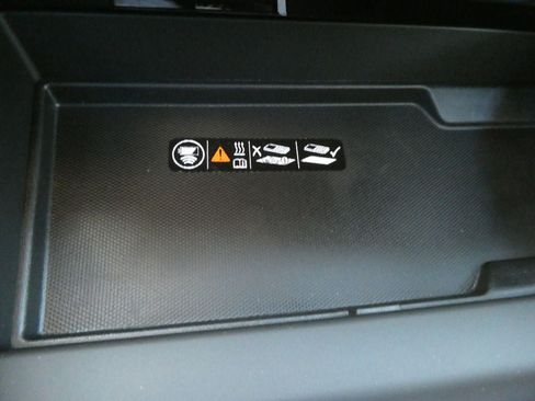 New 2026 Chevrolet Suburban High Country AWD/4WD image 28