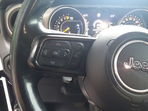 Used 2018 Jeep Wrangler Unlimited Sport S AWD/4WD image 25