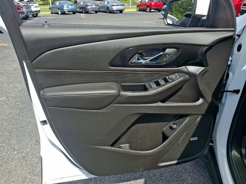 Used 2023 Chevrolet Traverse RS w/ LPO, Floor Liner Package AWD/4WD image 12