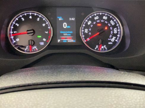 Used 2019 Toyota RAV4 XLE FWD image 10
