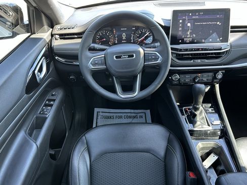 Used 2024 Jeep Compass Latitude w/ Convenience Group image 12