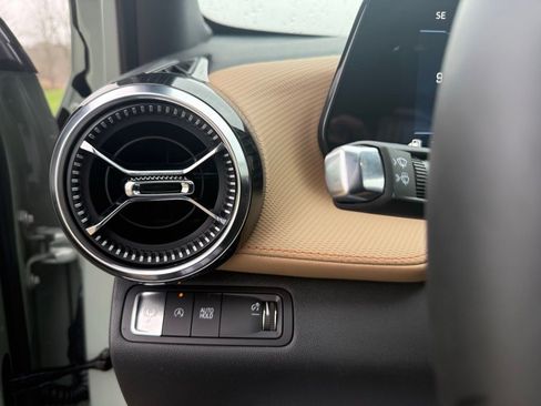 New 2026 Chevrolet Equinox ACTIV w/ Safety and Technology Package FWD image 37