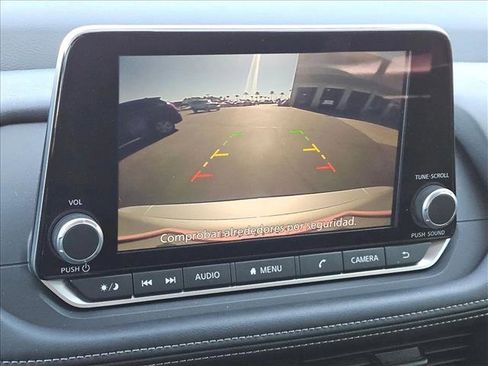 Certified 2025 Nissan Rogue S image 11