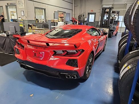 Used 2025 Chevrolet Corvette Stingray Preferred Cpe w/ Z51 Performance Package image 4