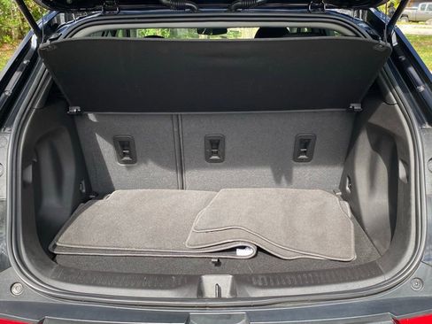 Used 2022 Chevrolet Bolt EUV LT image 16