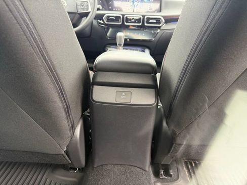 New 2026 Nissan Sentra SR w/ Floor Mat Package FWD image 25
