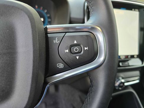 Certified 2025 Volvo XC40 B5 Core w/ Protection Package Premier AWD/4WD image 29