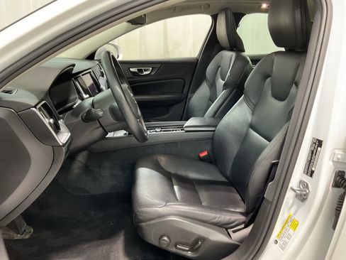Used 2020 Volvo S60 T5 Momentum w/ Protection Package Premier FWD image 20